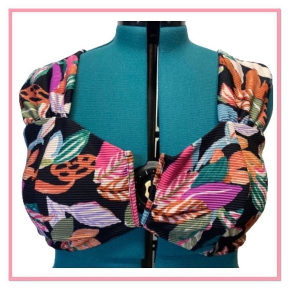 Time & Tru Size 3X Wide Strap V Wire Floral Bikini Top - Picture 3 of 13